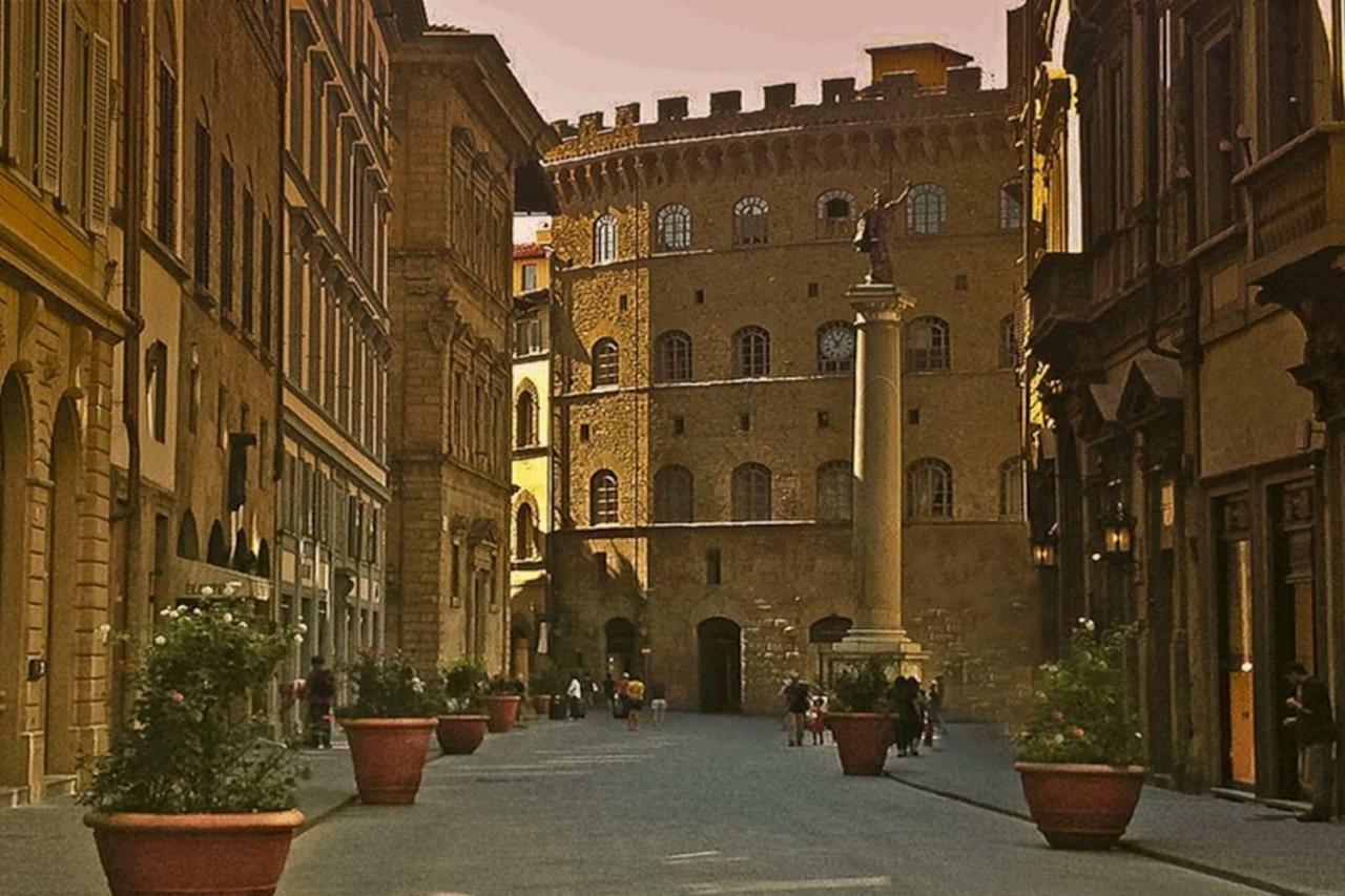 Ferienwohnung Ponte Vecchio & Maggio Jewel Loft Florenz Exterior foto